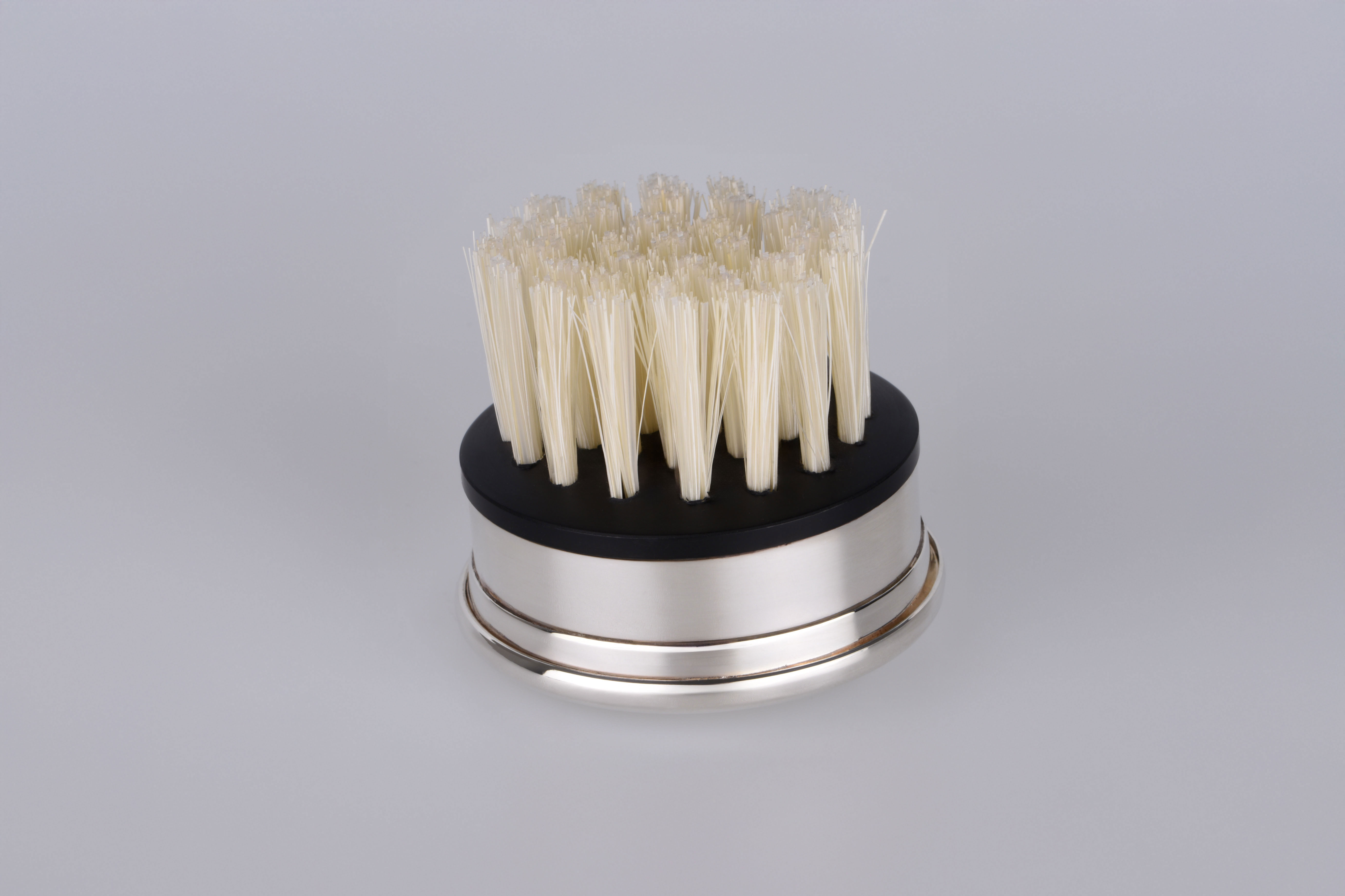 Sillem´s Bürste mit Box für Talkumpuder - Silverplated Sillem´s Bürste mit Box für Talkumpuder - Silverplated