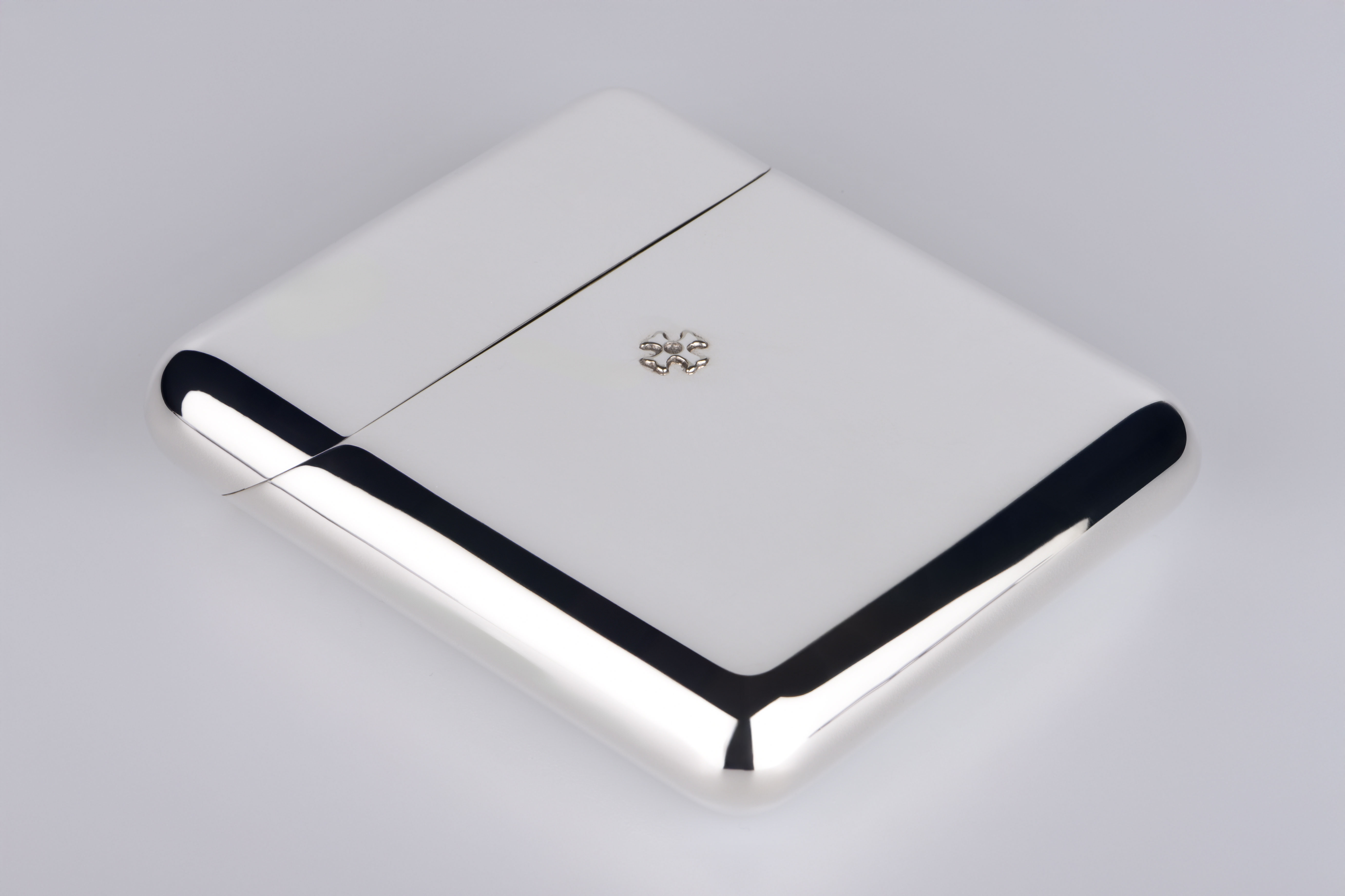 Sillem´s Etui für 17 Zigaretten ohne Filter - Silverplated Sillem´s Etui für 17 Zigaretten ohne Filter - Silverplated